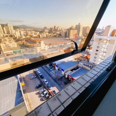 Sala com 26m², no bairro Campinas em São José