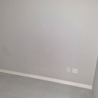 Sala com 26m², no bairro Campinas em São José