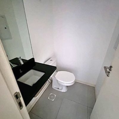 Sala com 26m², no bairro Campinas em São José