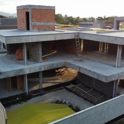 Casa Residencial com 353m², 4 quartos, 4 suítes, 4 garagens, no bairro Vargem Pequena em Florianópolis