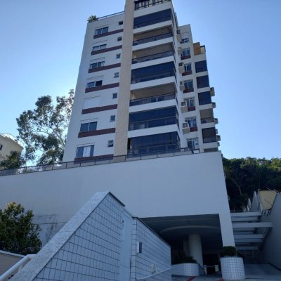 Apartamentos com 71m², 2 quartos, 1 suíte, 1 garagem, no bairro João Paulo em Florianópolis