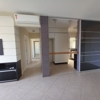 Apartamentos com 71m², 2 quartos, 1 suíte, 1 garagem, no bairro João Paulo em Florianópolis