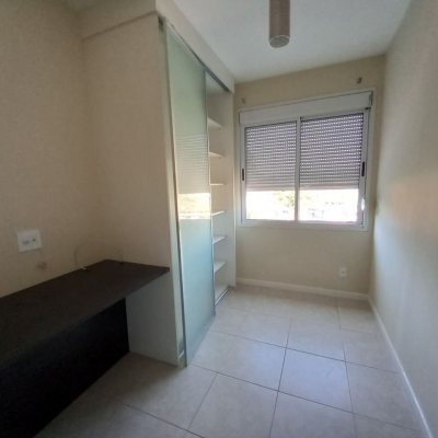 Apartamentos com 71m², 2 quartos, 1 suíte, 1 garagem, no bairro João Paulo em Florianópolis