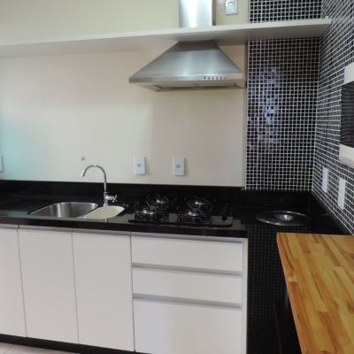 Apartamentos com 71m², 2 quartos, 1 suíte, 1 garagem, no bairro João Paulo em Florianópolis