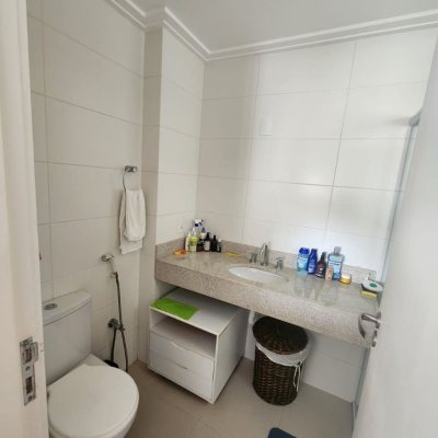 Apartamentos com 170m², 4 quartos, 2 suítes, 3 garagens, no bairro Itacorubi em Florianópolis
