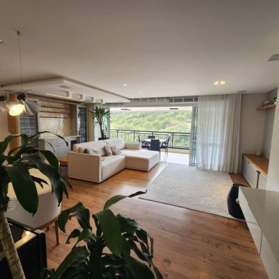 Apartamentos com 170m², 4 quartos, 2 suítes, 3 garagens, no bairro Itacorubi em Florianópolis