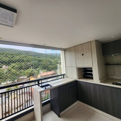 Apartamentos com 170m², 4 quartos, 2 suítes, 3 garagens, no bairro Itacorubi em Florianópolis