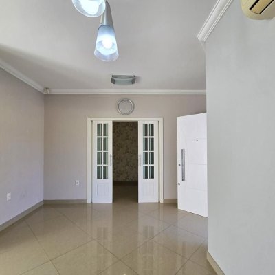 Casa Residencial com 173m², 3 quartos, 1 suíte, 4 garagens, no bairro Campeche em Florianópolis