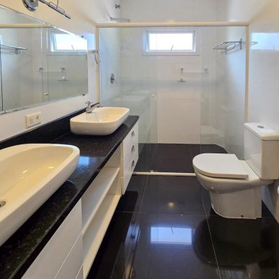 Casa Residencial com 173m², 3 quartos, 1 suíte, 4 garagens, no bairro Campeche em Florianópolis