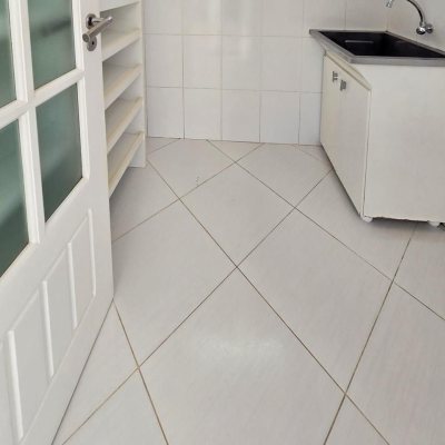 Casa Residencial com 173m², 3 quartos, 1 suíte, 4 garagens, no bairro Campeche em Florianópolis