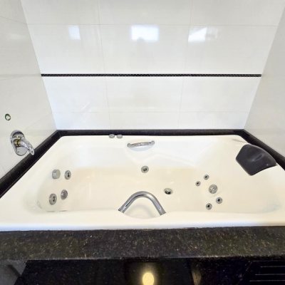 Casa Residencial com 173m², 3 quartos, 1 suíte, 4 garagens, no bairro Campeche em Florianópolis