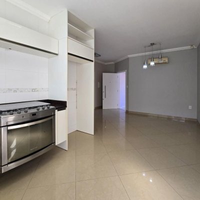 Casa Residencial com 173m², 3 quartos, 1 suíte, 4 garagens, no bairro Campeche em Florianópolis