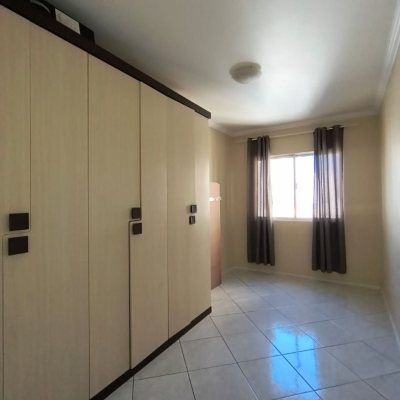 Apartamentos com 91m², 3 quartos, 1 suíte, 1 garagem, no bairro Campinas em São José