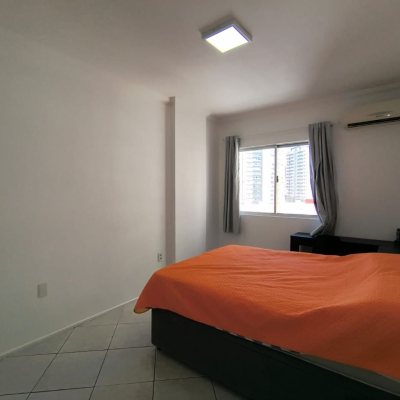Apartamentos com 91m², 3 quartos, 1 suíte, 1 garagem, no bairro Campinas em São José