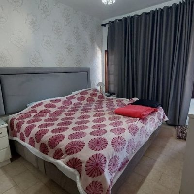 Casa Residencial com 215m², 4 quartos, 1 suíte, 4 garagens, no bairro Barra da Lagoa em Florianópolis