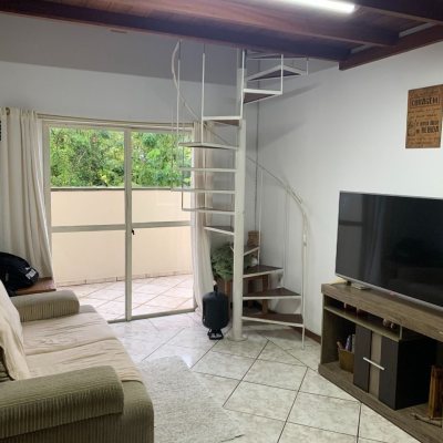 Cobertura com 105m², 2 quartos, 1 garagem, no bairro Canasvieiras em Florianópolis