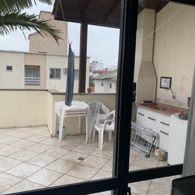 Cobertura com 105m², 2 quartos, 1 garagem, no bairro Canasvieiras em Florianópolis