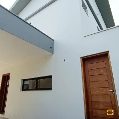 Casa Residencial com 149m², 3 quartos, 1 suíte, 1 garagem, no bairro Campeche em Florianópolis