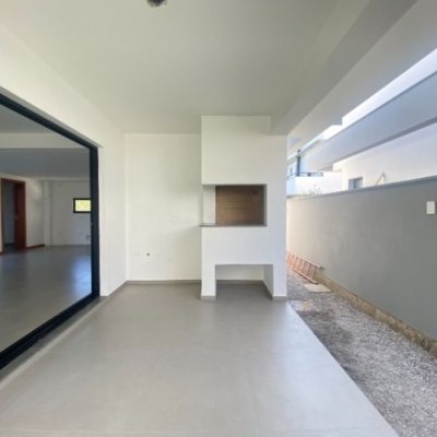 Casa Residencial com 149m², 3 quartos, 1 suíte, 1 garagem, no bairro Campeche em Florianópolis