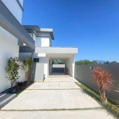 Casa Residencial com 149m², 3 quartos, 1 suíte, 1 garagem, no bairro Campeche em Florianópolis