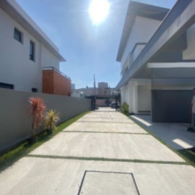 Casa Residencial com 149m², 3 quartos, 1 suíte, 1 garagem, no bairro Campeche em Florianópolis