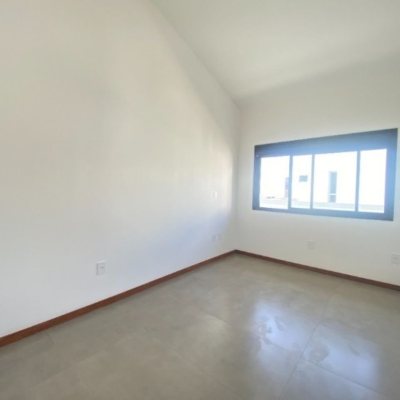 Casa Residencial com 149m², 3 quartos, 1 suíte, 1 garagem, no bairro Campeche em Florianópolis