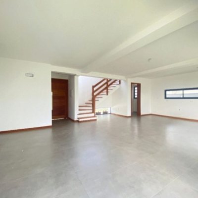 Casa Residencial com 149m², 3 quartos, 1 suíte, 1 garagem, no bairro Campeche em Florianópolis