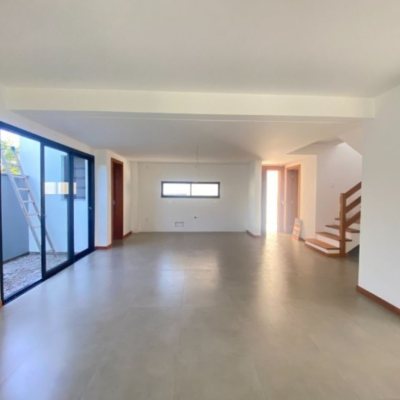 Casa Residencial com 149m², 3 quartos, 1 suíte, 1 garagem, no bairro Campeche em Florianópolis