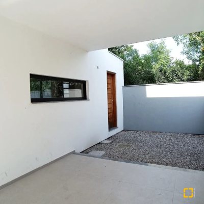 Casa Residencial com 149m², 3 quartos, 1 suíte, 1 garagem, no bairro Campeche em Florianópolis