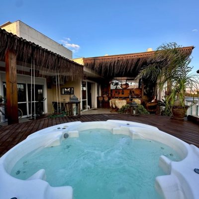 Cobertura com 185m², 2 quartos, 2 suítes, 2 garagens, no bairro Campeche em Florianópolis