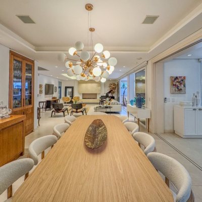 Casa em Condomínio com 890m², 5 quartos, 5 suítes, 6 garagens, no bairro Jurerê Internacional em Florianópolis