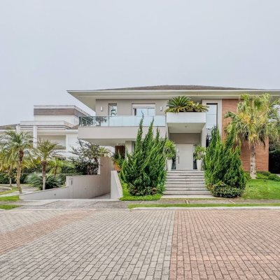 Casa em Condomínio com 890m², 5 quartos, 5 suítes, 6 garagens, no bairro Jurerê Internacional em Florianópolis