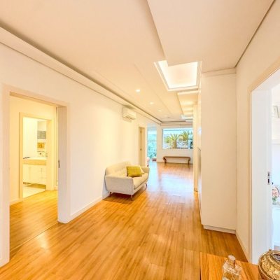 Casa em Condomínio com 890m², 5 quartos, 5 suítes, 6 garagens, no bairro Jurerê Internacional em Florianópolis
