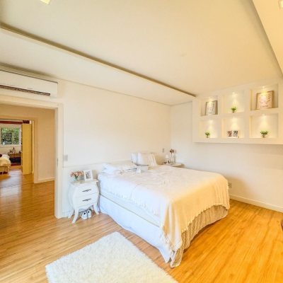 Casa em Condomínio com 890m², 5 quartos, 5 suítes, 6 garagens, no bairro Jurerê Internacional em Florianópolis