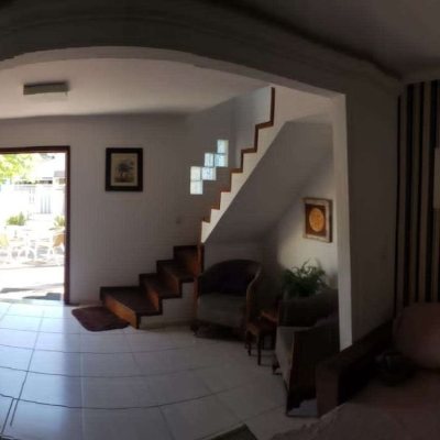 Casa Residencial com 150m², 4 quartos, 2 suítes, 2 garagens, no bairro Vargem Do Bom Jesus em Florianópolis