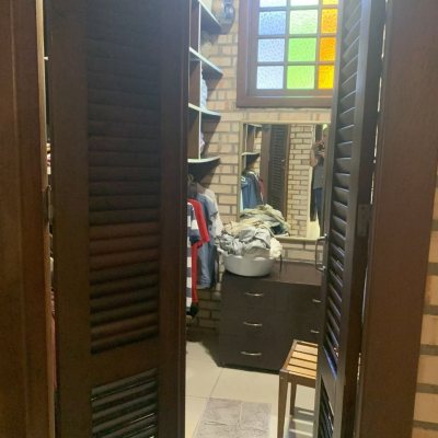 Casa Residencial com 157m², 3 quartos, 1 suíte, 4 garagens, no bairro Campeche em Florianópolis