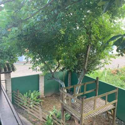 Casa Residencial com 157m², 3 quartos, 1 suíte, 4 garagens, no bairro Campeche em Florianópolis