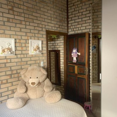 Casa Residencial com 157m², 3 quartos, 1 suíte, 4 garagens, no bairro Campeche em Florianópolis