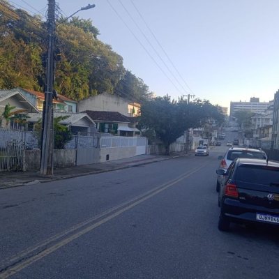 Terreno Comercial/Residencial com 290m², no bairro Estreito em Florianópolis