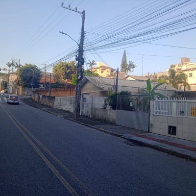 Terreno Comercial/Residencial com 290m², no bairro Estreito em Florianópolis
