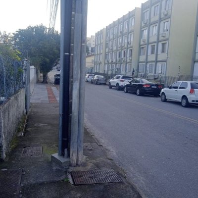 Terreno Comercial/Residencial com 290m², no bairro Estreito em Florianópolis