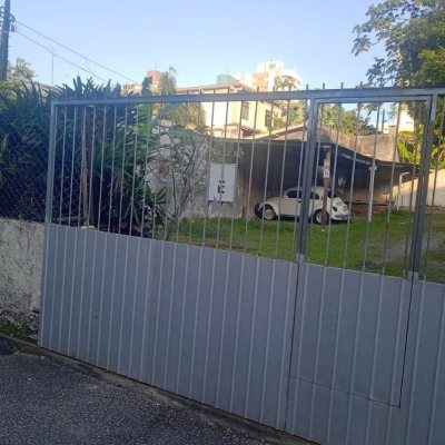 Terreno Comercial/Residencial com 290m², no bairro Estreito em Florianópolis