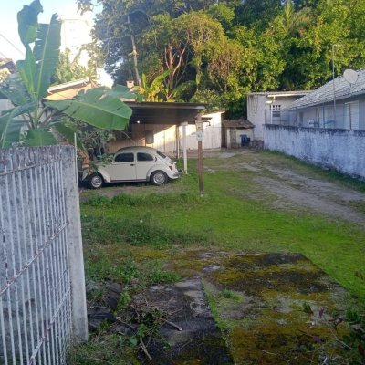 Terreno Comercial/Residencial com 290m², no bairro Estreito em Florianópolis