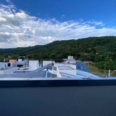 Apartamentos com 133m², 4 quartos, 1 suíte, 2 garagens, no bairro Cachoeira Do Bom Jesus em Florianópolis