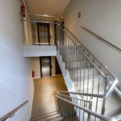 Apartamentos com 133m², 4 quartos, 1 suíte, 2 garagens, no bairro Cachoeira Do Bom Jesus em Florianópolis