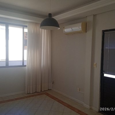 Cobertura com 63m², 2 quartos (sendo 1 suíte), 1 garagem, no bairro Abraão em Florianópolis