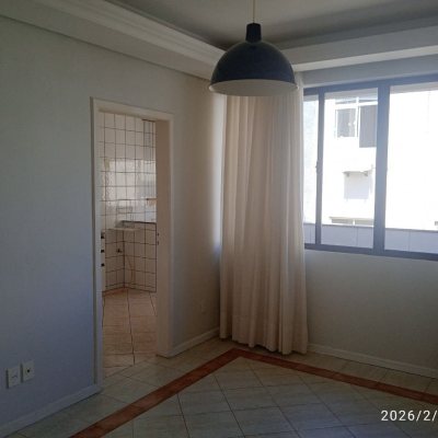 Cobertura com 63m², 2 quartos (sendo 1 suíte), 1 garagem, no bairro Abraão em Florianópolis