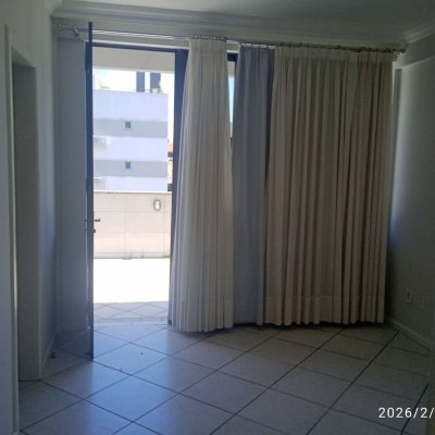Cobertura com 63m², 2 quartos (sendo 1 suíte), 1 garagem, no bairro Abraão em Florianópolis