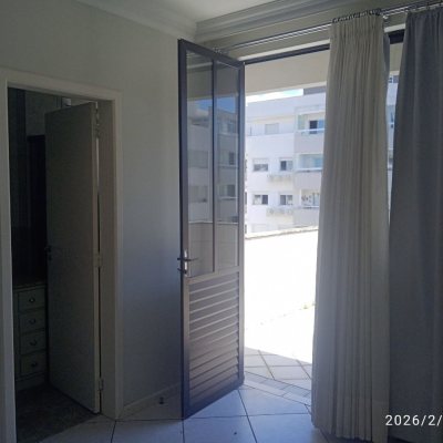 Cobertura com 63m², 2 quartos (sendo 1 suíte), 1 garagem, no bairro Abraão em Florianópolis