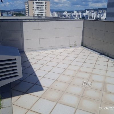 Cobertura com 63m², 2 quartos (sendo 1 suíte), 1 garagem, no bairro Abraão em Florianópolis